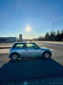 Mini Cooper 1,6 benzín, automat, 2004 - 5