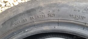 Predám 2ks zimné  PIRELLI - 5