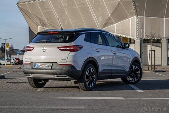 Opel Grandland X 1.2 TURBO S&S Enjoy - 5