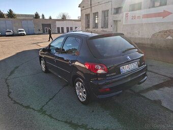 Peugeot 206 plus 2011 - 5