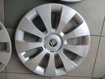 Puklice 16" Škoda Superb III - originál - 5