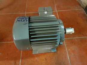 Predám el.motor 3kW 1430ot a 1,5kW 1410ot - 5