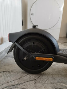 Predám nový Ninebot Kickscooter F2 (SEGWAY) - 5