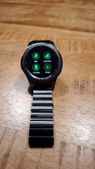 Samsung Gear S3 Frontier s remienkami - 5