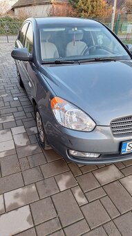 Hyundai Accent - 5