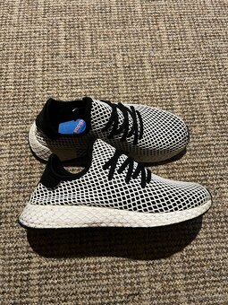 18x Dámské sportovní tenisky Adidas Deerupt (2) - 5