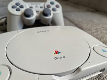 Playstation 1 one slim - 5