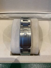 Rolex Oyster Perpetual - 5