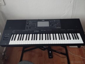 Yamaha psr sx 700 - 5