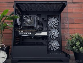 ➡️Ryzen 7 5800X3D\32GB\RTX 3060Ti\SSD\650W Zdroj\zár. 48m - 5