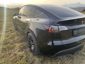 Tesla Y PERFORMANCE - 5