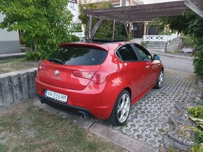 Alfa Romeo Giulietta  -  QV Line  -  2.0 JTDM-2 - 5