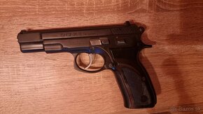 CZ 75B 9mm Luger - 5