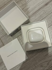 Apple AirPods (3. generácie) s Lightning nabíjacím puzdrom - 5