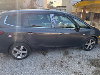 Opel zafira tourer - 5