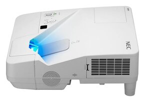 Predám NEC UM330X, 3300 Lumens - 5