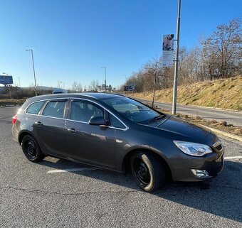 Opel Astra J 1.7 CDTi 92 kW 2011 184 500km - 5