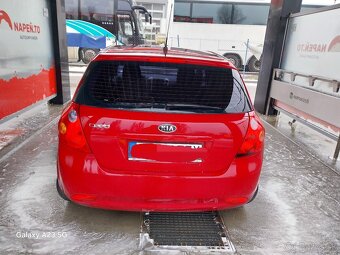 Kia Cee´d 1.4 CVVT 77Kw - 5