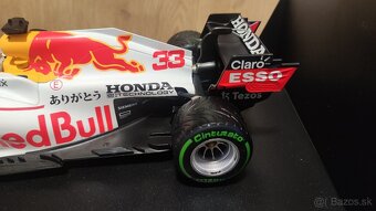 Max Verstappen - Red Bull Racing - Minichamps white 1:18 - 5