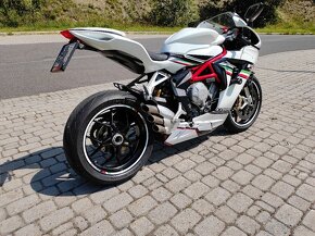 MV Agusta F3 - 5