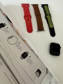 Predám Apple Watch Series 8 - 45MM Midnight Aluminium - 5