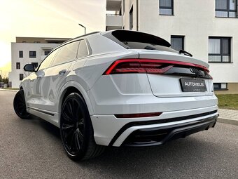 Audi Q8 55 TFSIe QUATTRO / Pano / Head - UP / 23 - 5