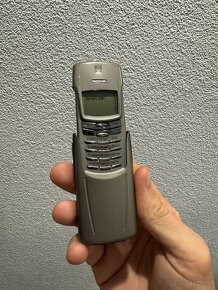 NOKIA 8910 - 5