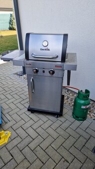 Plynovy Gril Char-Broil Professional 2200S - 5