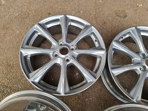 R18" Alu kola 4x108 7jx18 et47,5 - 5