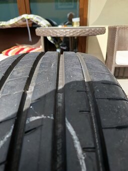 235/55 R18  100V GOOD YEAR EAGLE F1 - 5