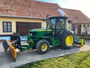 John Deere 5615 V Vinohradnícky a Záhradnícky traktor - 5