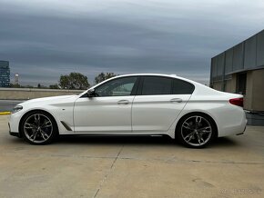 BMW M550i xDrive - 5