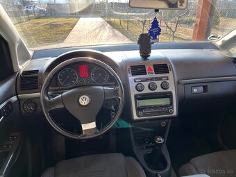 Volkswagen Touran - 5