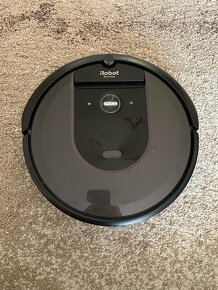 Robotický vysávač iRobot Roomba Combo i8+ v záruke - 5