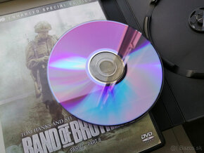 dvd - band of brothers (bratstvo neohrozenych) - 5