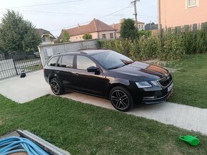 Skoda octavia combi 2.0 tdi dsg - 5