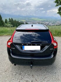 Volvo V60 2.0 D3 Kinetic - 5