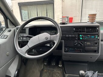 VW T4 MULTIVAN 2,4D - 5