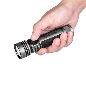 OLIGHT SEEKER 4 PRO SILVER-PLATED BRONZE - 5