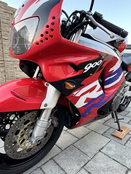 HONDA CBR 900 RR SC33 - 5