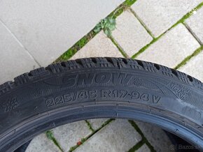 zimna pneu Sebring 225/45 R17, mam iba 1 kus - 5