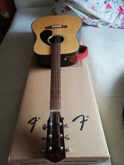 Predám gitaru Fender CD60 jumbo mahagony - 5