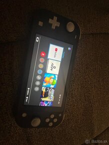 Nintendo Switch Lite - 5