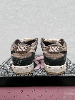 Nike dunks low Travis scott - 5