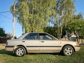 Mazda 323 1.6 16v sedan - 5