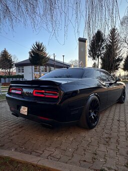 Dodge Challenger Hemi/shaker - 5