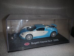 Predám kovový zberateľský model auta Bugatti Veyron 1:43 - 5