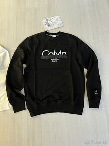 Calvin Klein mikina - 5