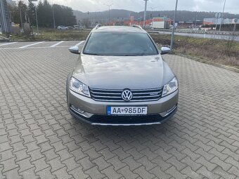 Volkswagen Passat Alltrack B7 2.0 TDI DSG 4X4 - 5