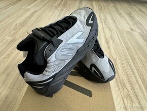 Adidas Yeezy 700 MNVN Metallic veľ. 36 2/3 - 5